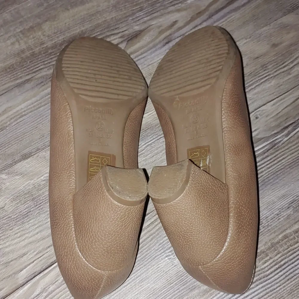 Piccadilly Cloud Tan  Brasil heel pumps Sz 6 NWOT